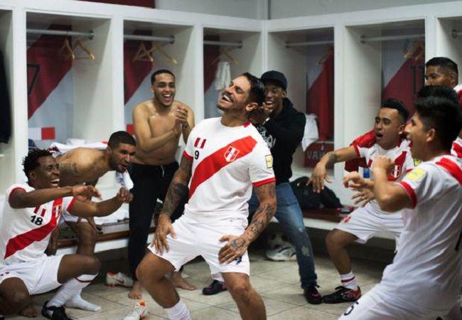 Nico Ponce actor peruano se puso en la piel del futbolista Paolo Guerrero para la serie de Netflix ldquoContigo Capitaacutenrdquo