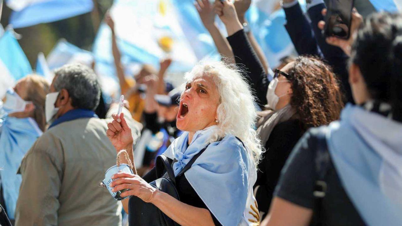 Sabrina Basile negoacute acusacioacuten y dijo que solo ejercioacute su derecho a protestar