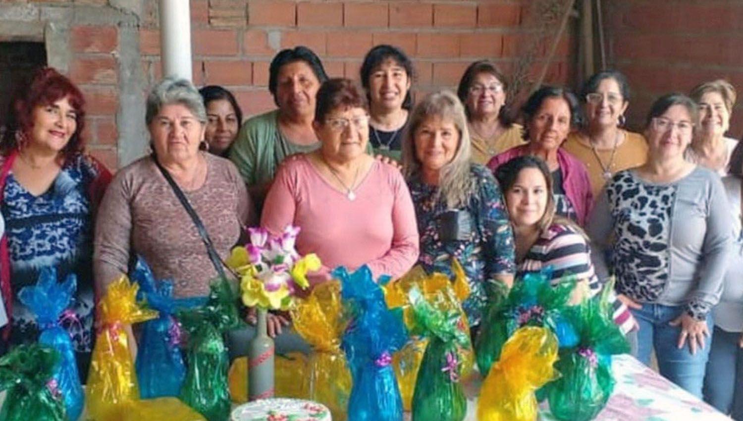 Agasajaron a las madres del Centro de Jubilados de Colonia El Simbolar