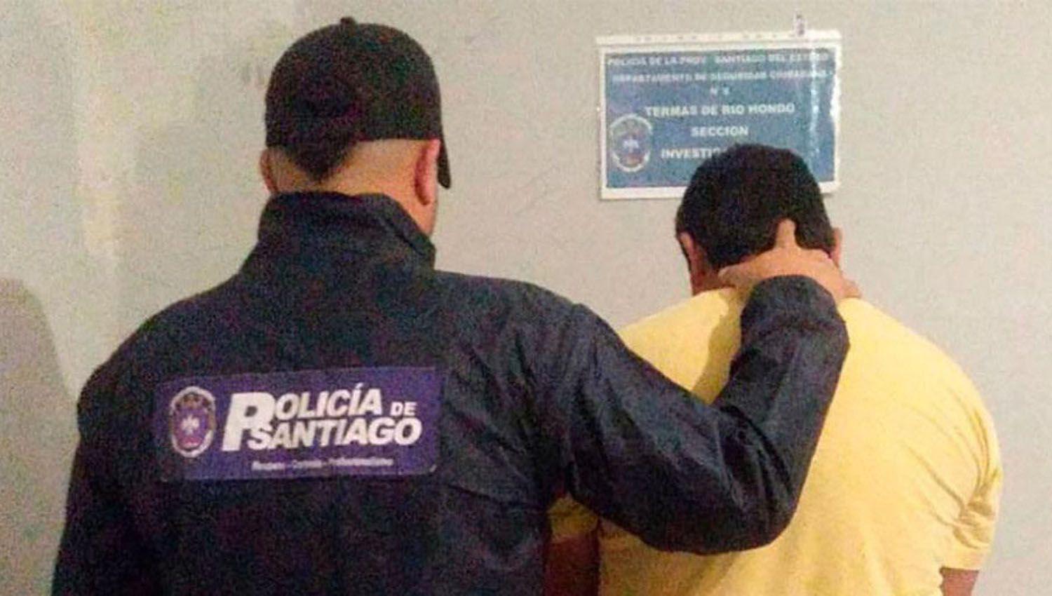 Tucumano proacutefugo de la Justicia fue detenido en un auto sobre la Ruta 9
