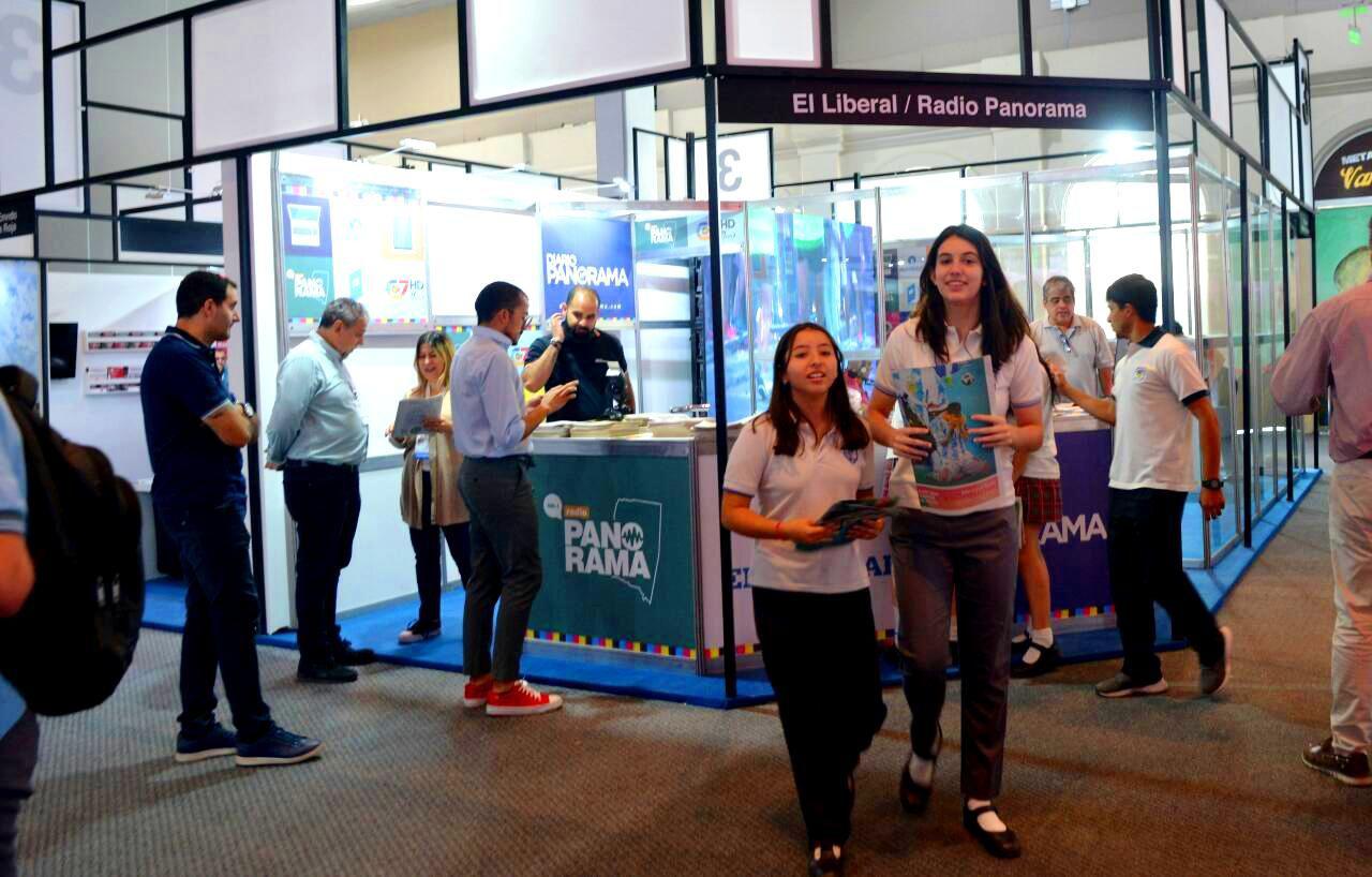 Imperdible propuesta del stand de EL LIBERAL Canal 7 y Radio Panorama