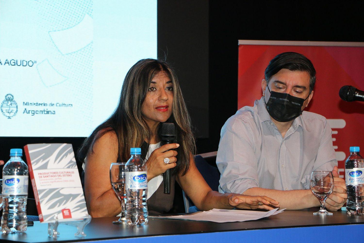 Exitosa presentacioacuten del texto Productores culturales de Santiago del Estero en la Feria Provincial del Libro