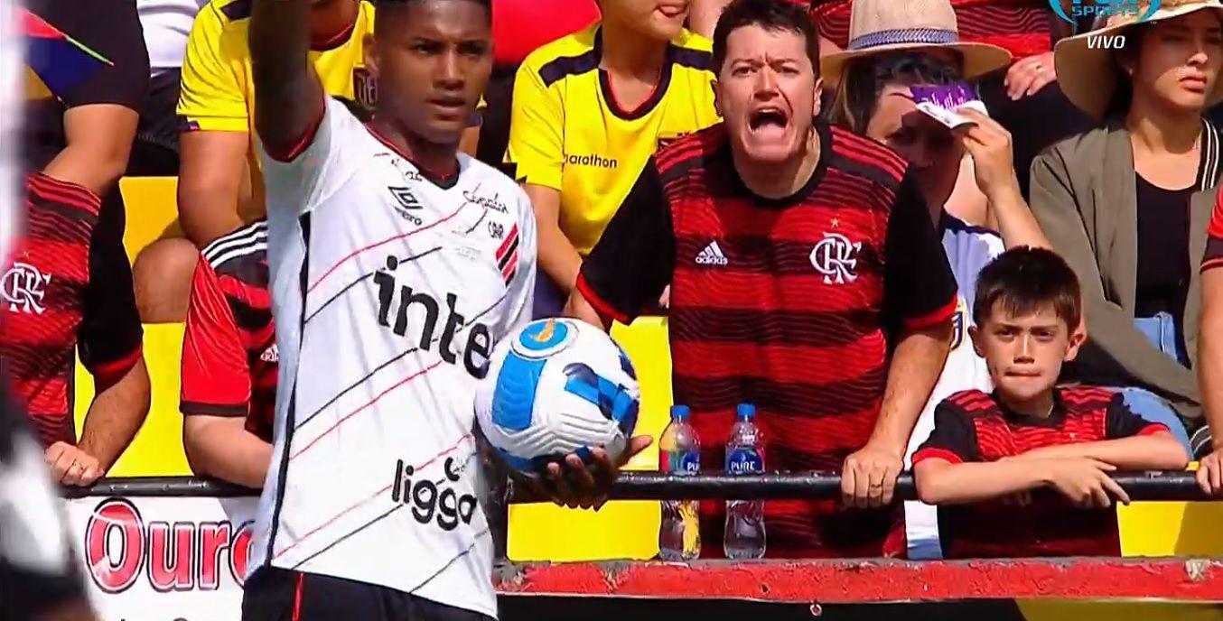 Flamengo derrotoacute a Athletico Paranaense y se quedoacute con la gloria de la Libertadores
