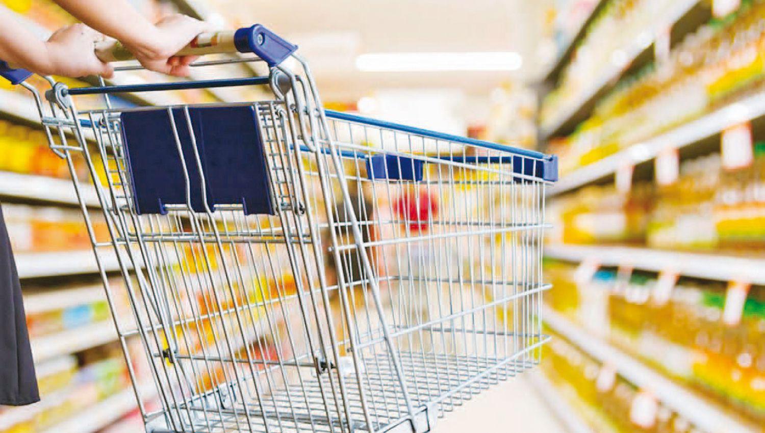 Los supermercados ya venden un 5-en-porciento- menos que en la prepandemia
