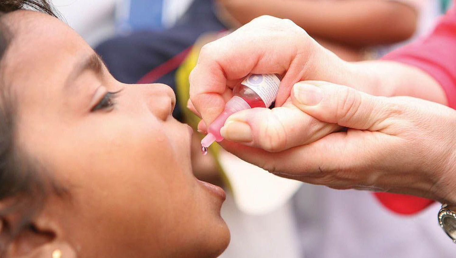 Llaman a vacunar contra la polio y otras tres enfermedades contagios