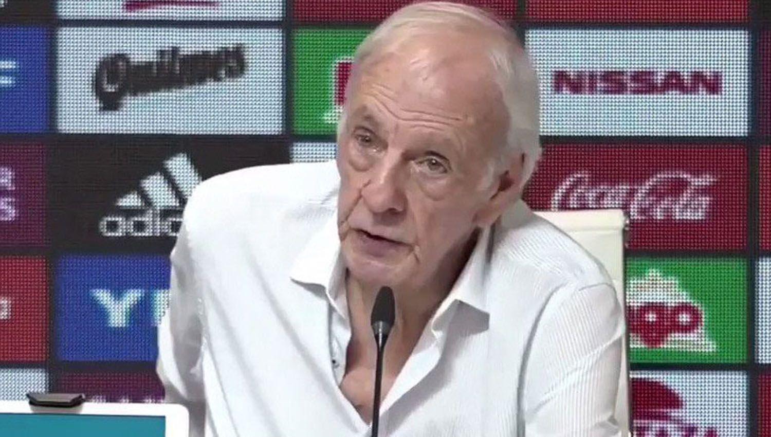 Menotti- Siempre preferiacute dirigir a un equipo de club