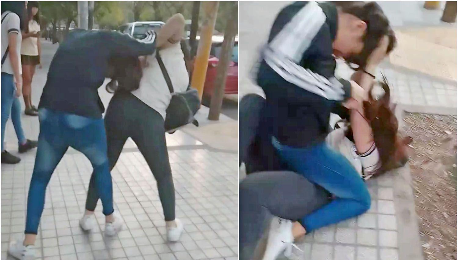 Alarma por la viralizacioacuten de un video de dos alumnas de un colegio enfrentaacutendose a golpes en plena Roca y Rivadavia