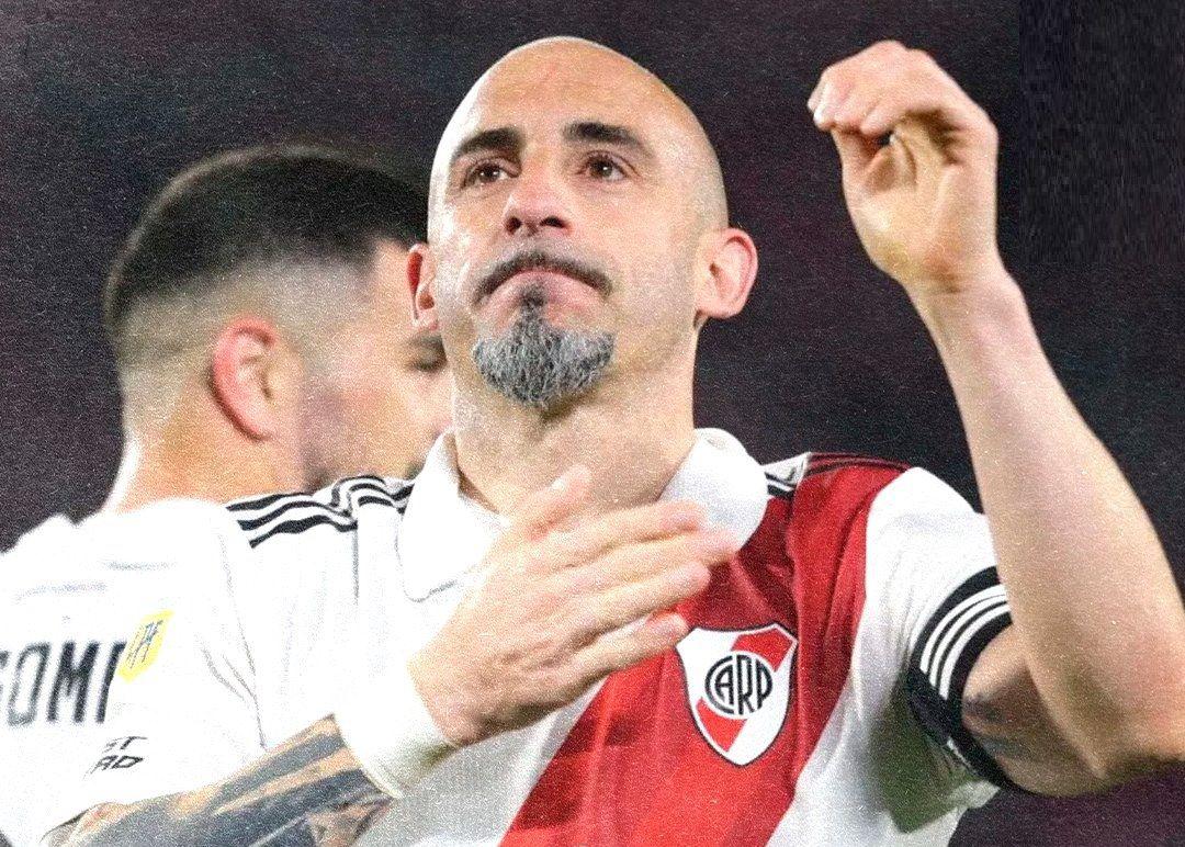 Javier Pinola confirmoacute su retiro del fuacutetbol profesional