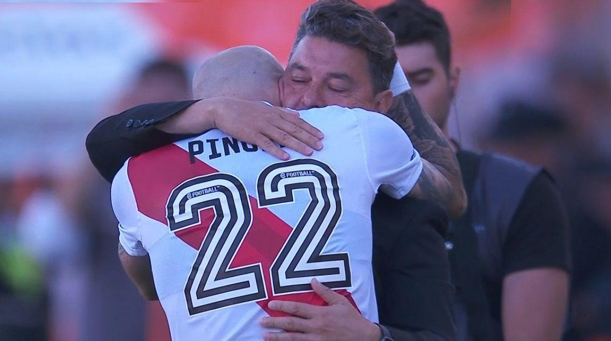 Gallardo y Pinola se despidieron de River con una espectacular goleada ante Betis