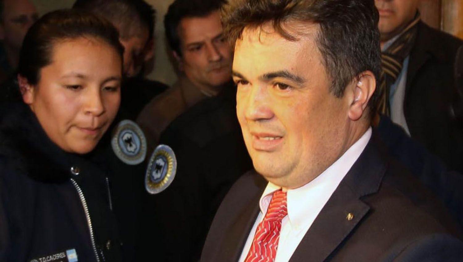 El fiscal Marijuaacuten pidioacute la suspensioacuten y el reempadronamiento de los planes sociales otorgados irregularmente