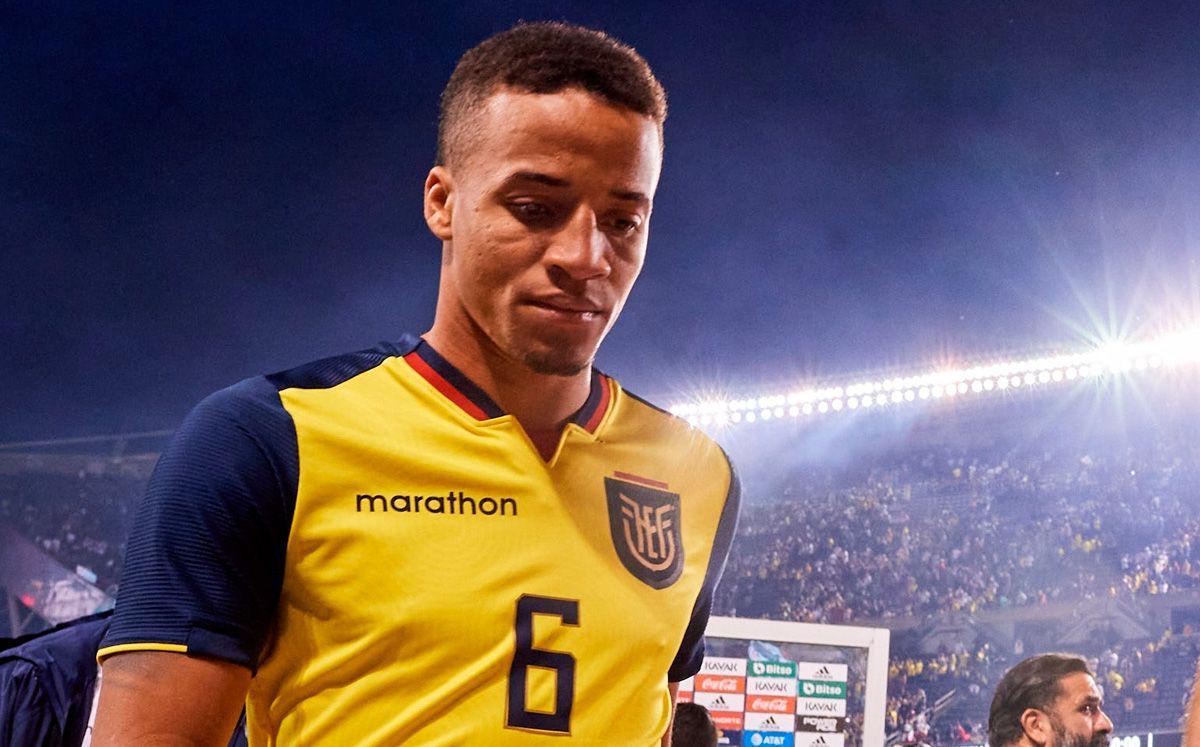 Tras el escaacutendalo por su nacionalidad Byron Castillo se quedoacute fuera del Mundial de Qatar