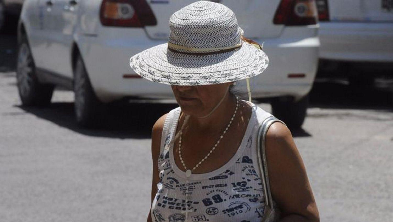 Calor y viento- asiacute estaraacute el tiempo en Santiago durante este viernes