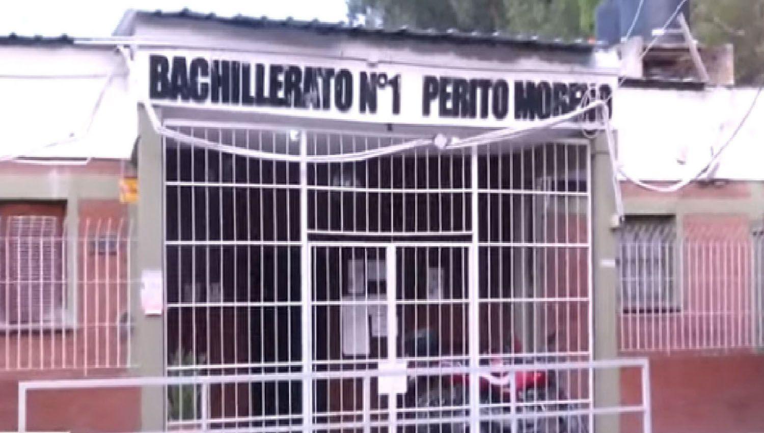 Llevoacute una tumbera a la escuela se sacoacute una foto y la subioacute a su Estado