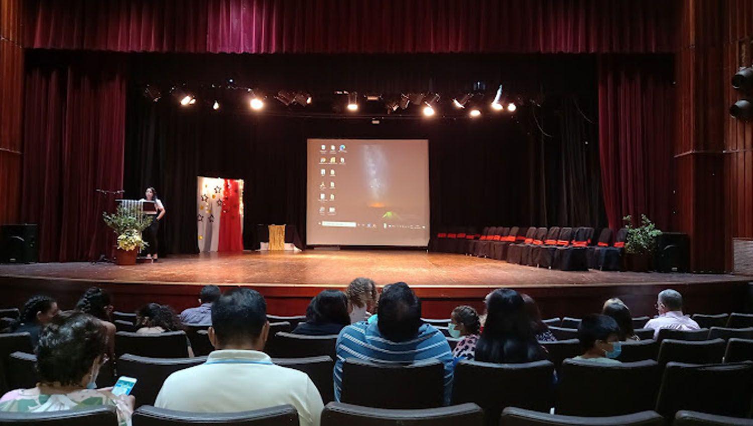 Equipo del Sied-Unse asistioacute al Seminario de Educacioacuten a Distancia