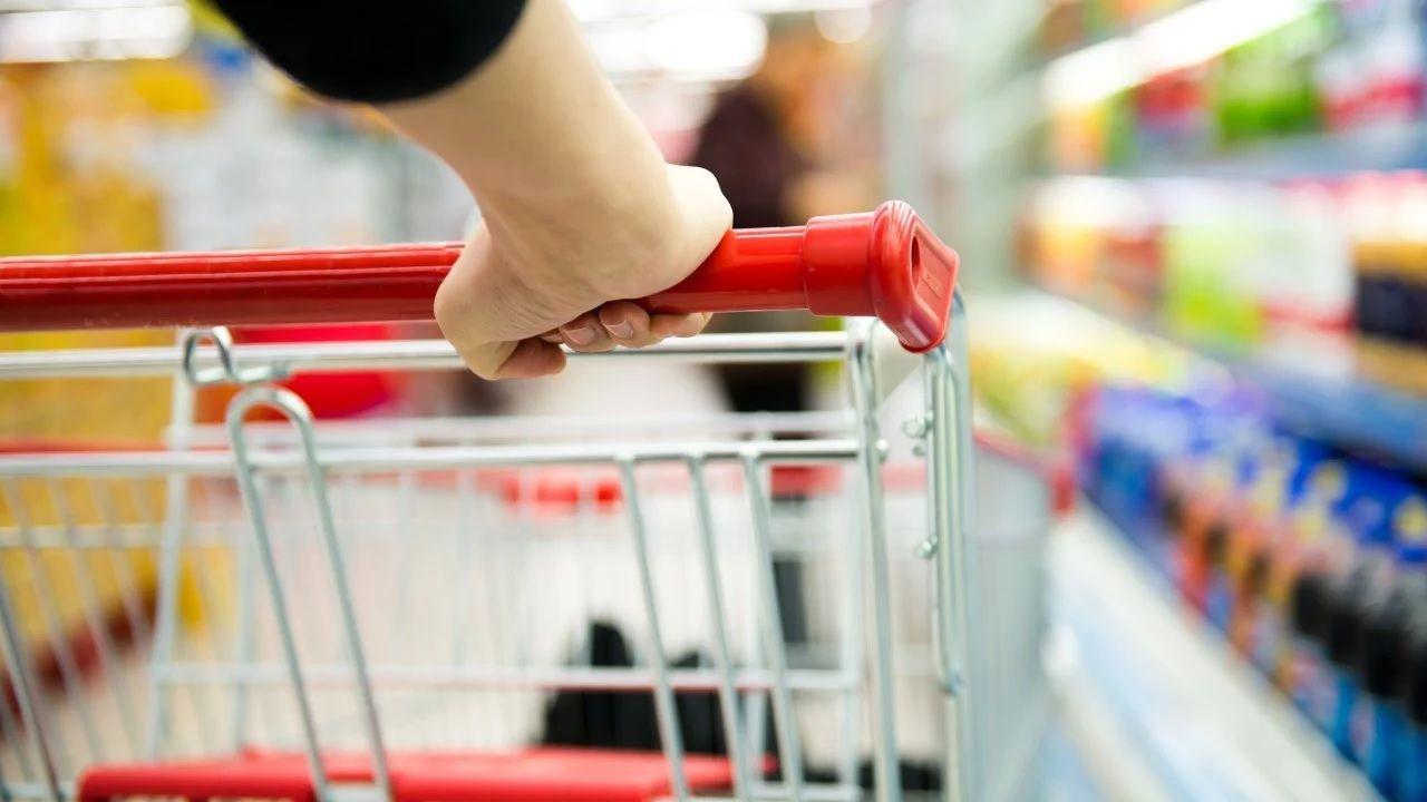 Retrocedioacute la facturacioacuten en los supermercados locales por suba de precios y menor consumo