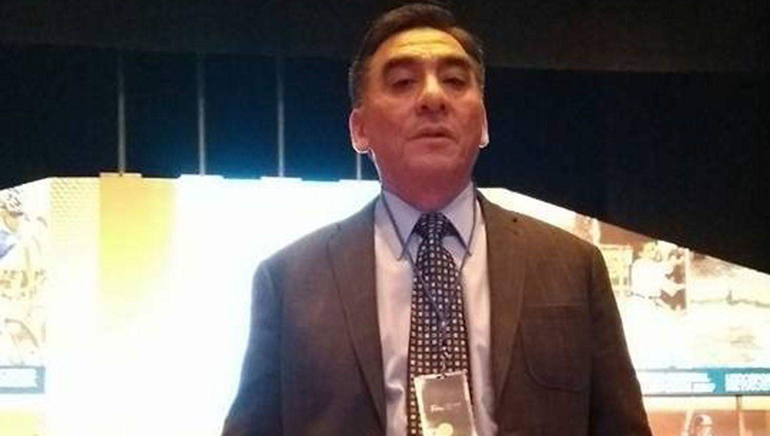 Miguel Navarro- ldquoLa reaccioacuten del Canelo fue de frustracioacuten por la derrotardquo