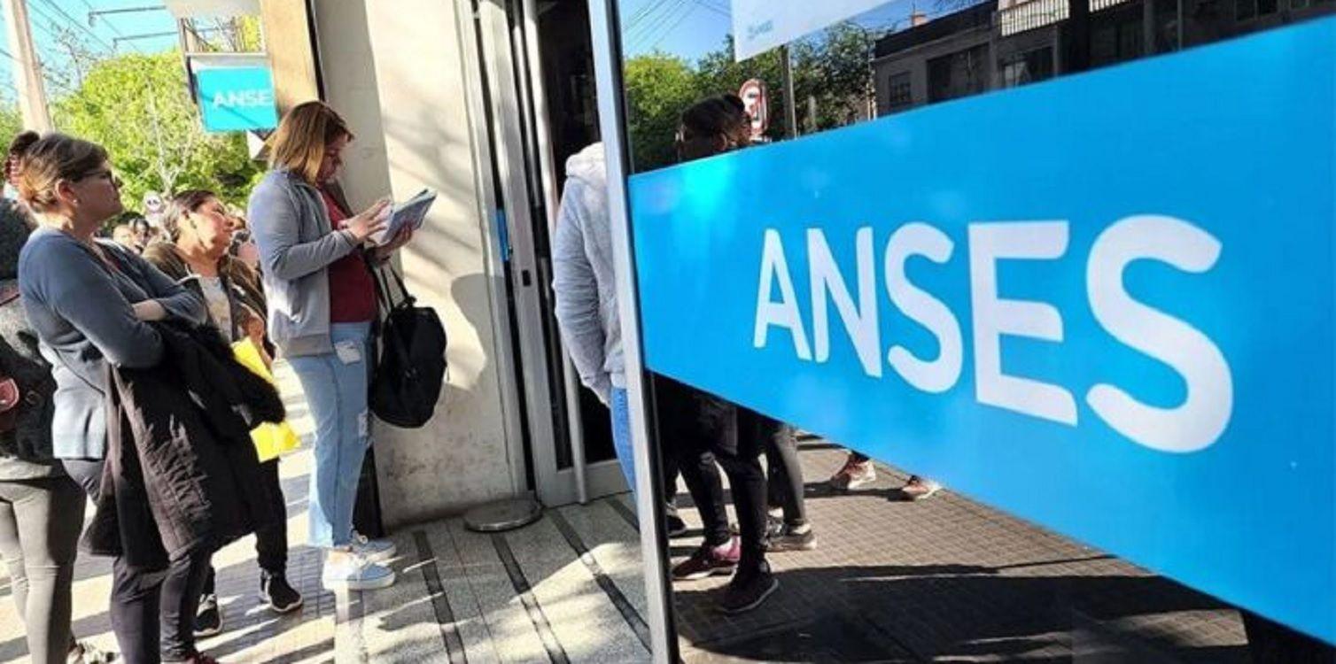 Atencioacuten- uacuteltimo diacutea para inscribirse y solicitar el Refuerzo Alimentario de 45000 en Anses