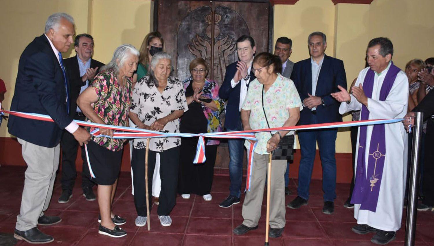 Zamora inauguroacute obras en la capilla de Nuestra Sentildeora de Monserrat