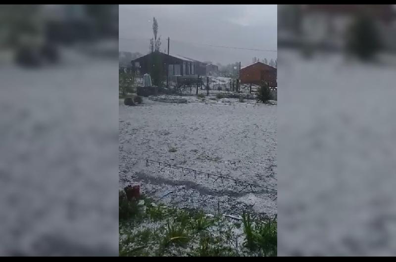 VIDEO  ldquoNo estaacute nevandordquo- cayoacute intenso granizo en Tafiacute del Valle y pronto se viralizoacute en redes
