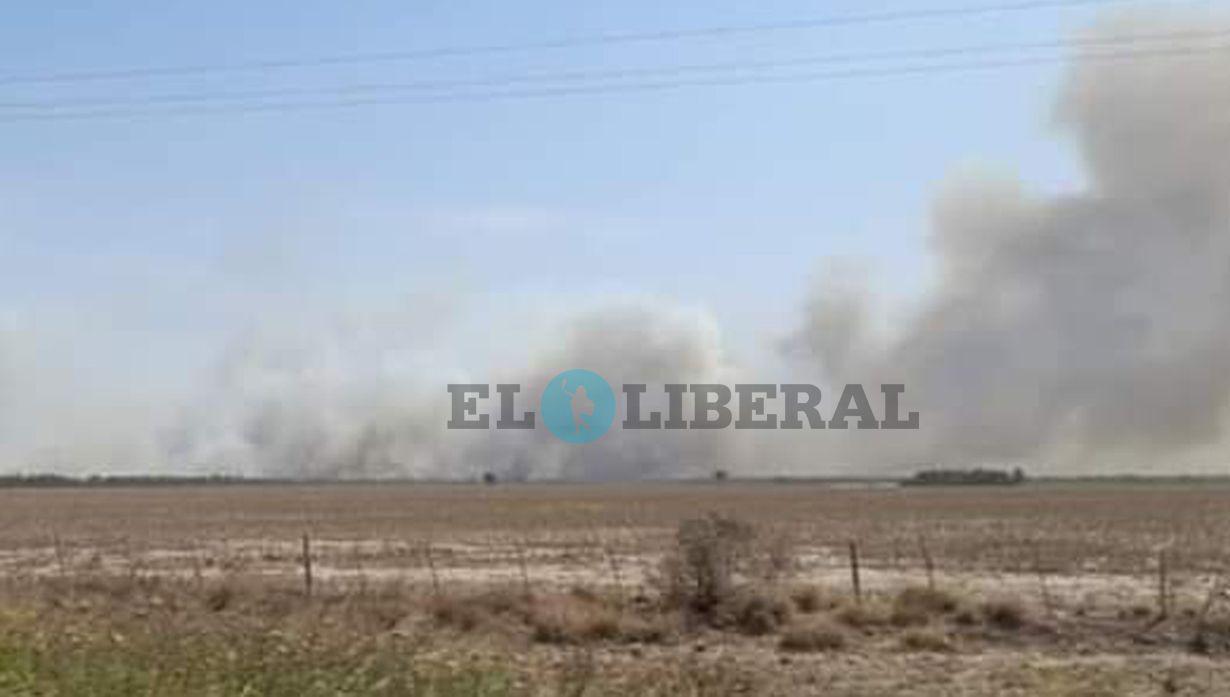 VIDEO  Dramaacuteticas imaacutegenes del voraz incendio en el interior de Santiago