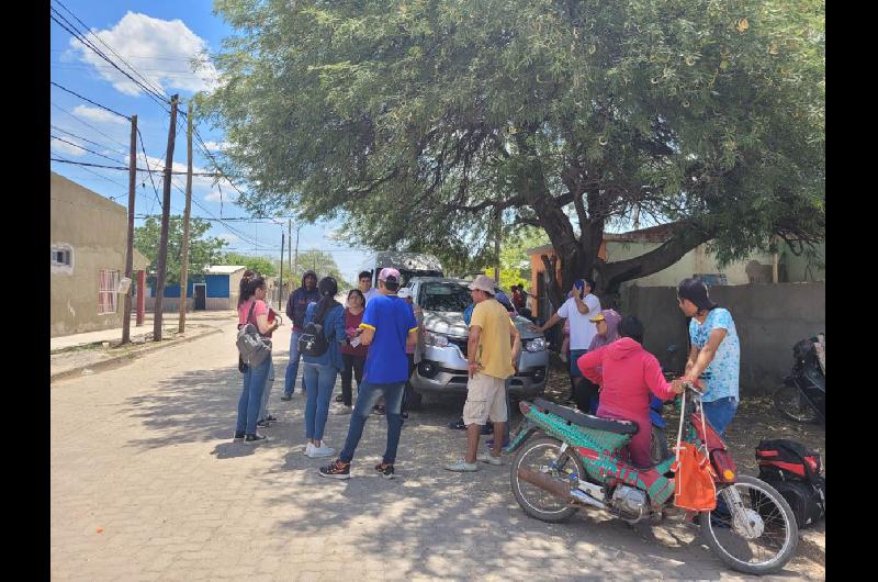 Rescatan a 17 trabajadores santiaguentildeos que eran explotados laboralmente en Coacuterdoba