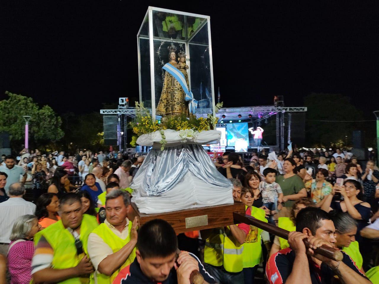 VIDEO  Con una multitud se clausuroacute anoche la fiesta patronal en honor a la Virgen de Loreto