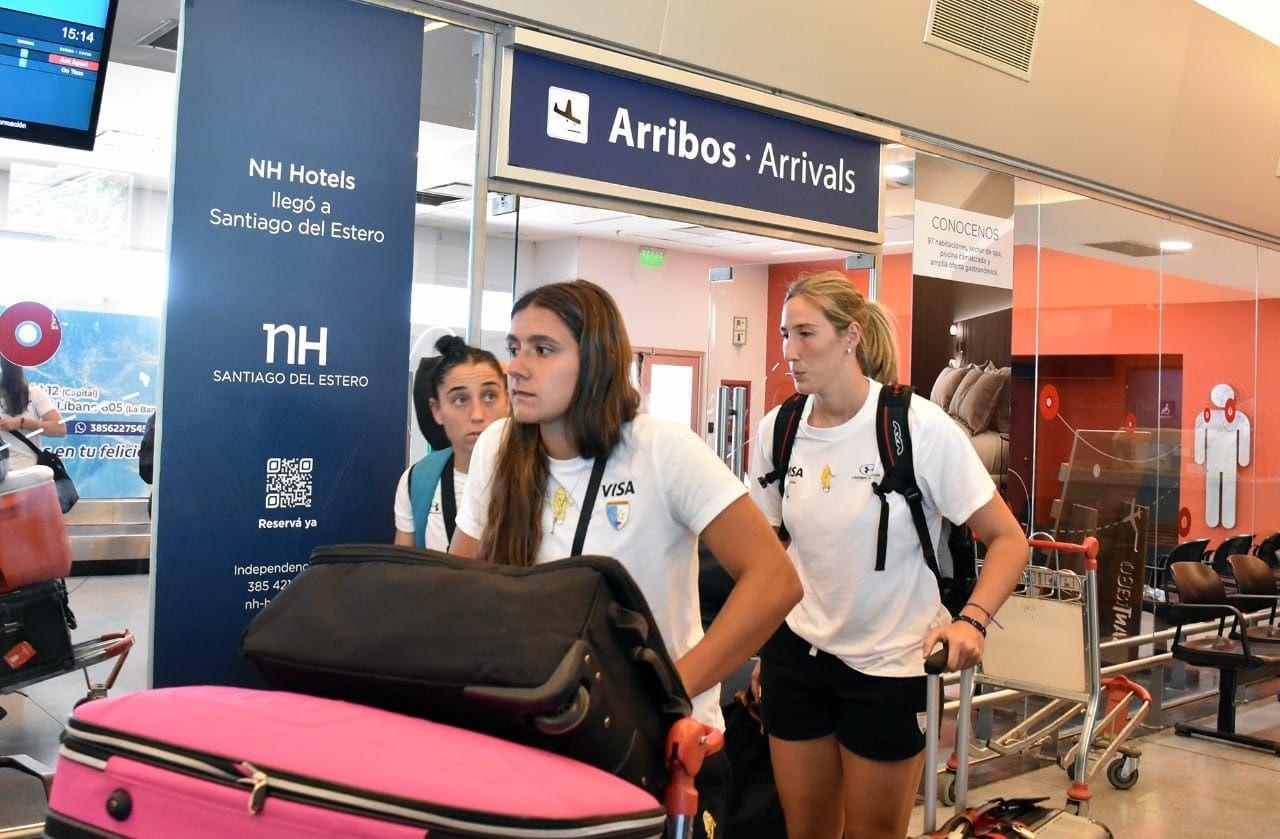 Las Leonas arribaron a Santiago para jugar la FIH Pro League
