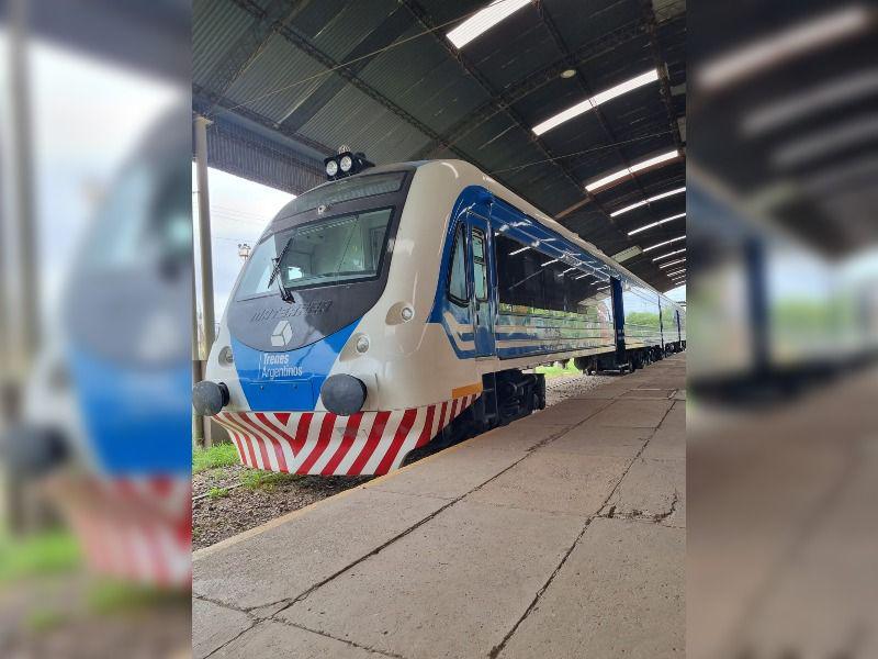 Esta seraacute la nueva y moderna locomotora para el servicio de trenes La Banda - Fernaacutendez
