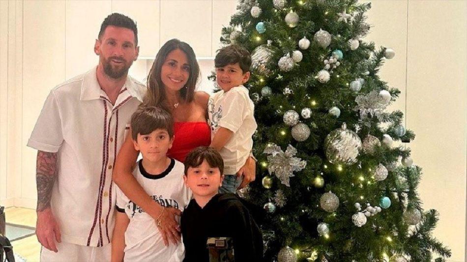 La Navidad de Lionel Messi- Antonela bailando con soltura y foto familiar con maacutes de cinco millones de ldquoMe gustardquo