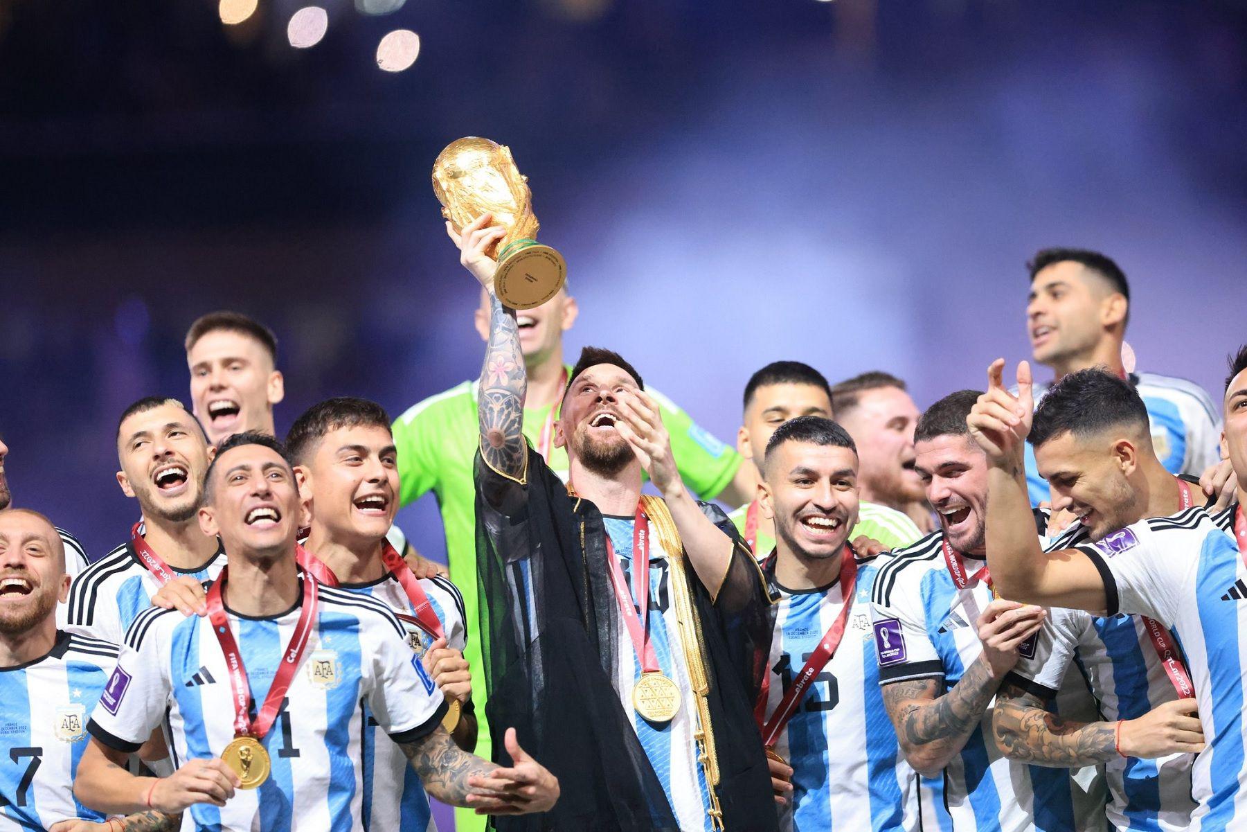 Chiqui Tapia sigue re manija por la Copa del Mundo- Se festeja hoy mantildeana y siempre