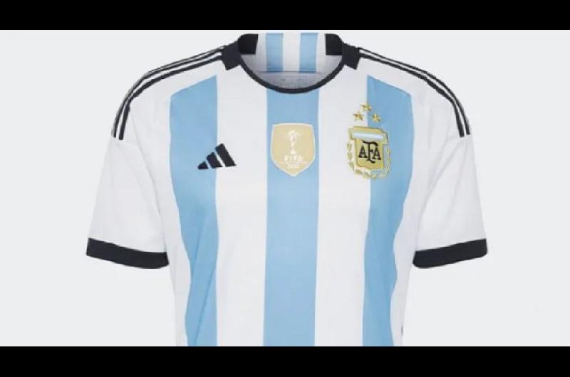 Locura ante la inminente venta de camisetas de la Seleccioacuten Argentina con tres estrellas