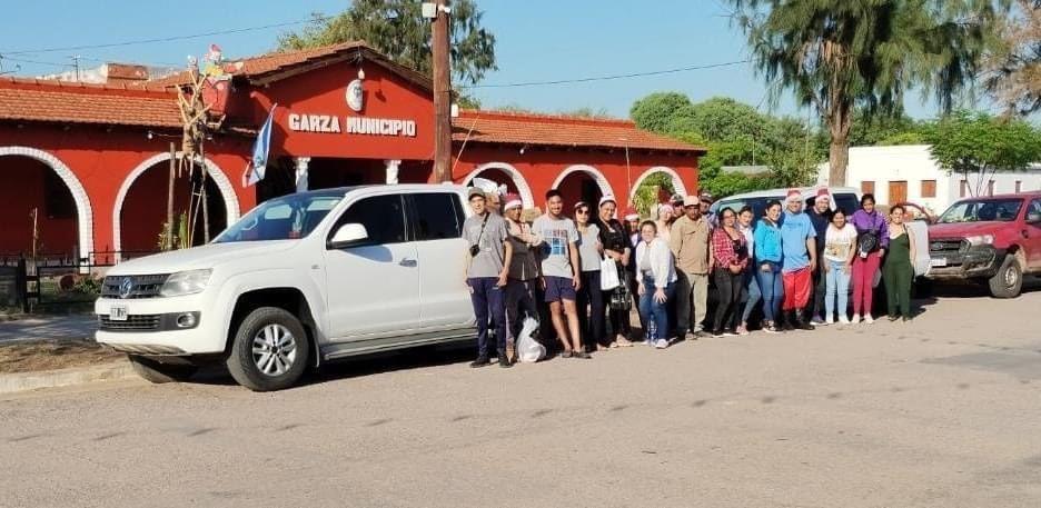 El Comisionado de Garza entregoacute bolsas navidentildeas y juguetes en parajes rurales
