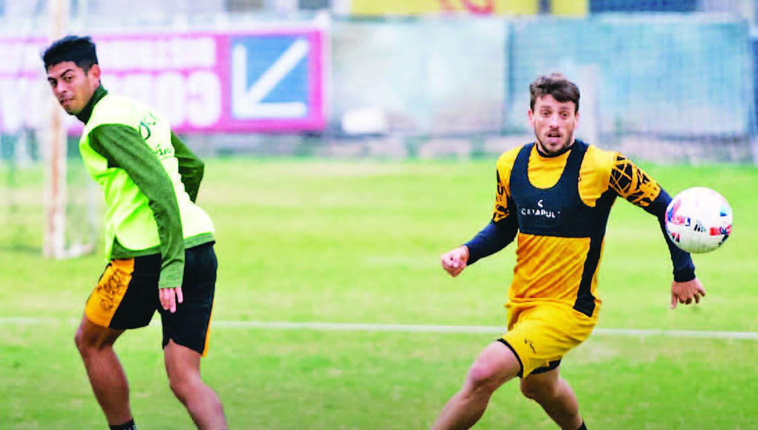 Mitre no se toma descanso y sigue incorporando jugadores a su equipo