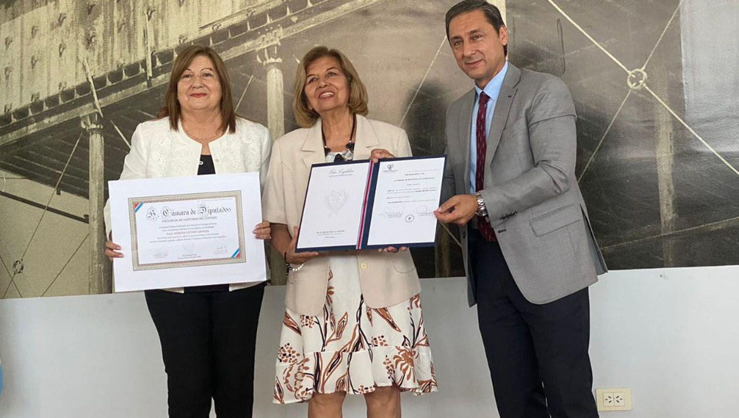 Distinguen a Nuevos Caminos por su trayectoria cultural