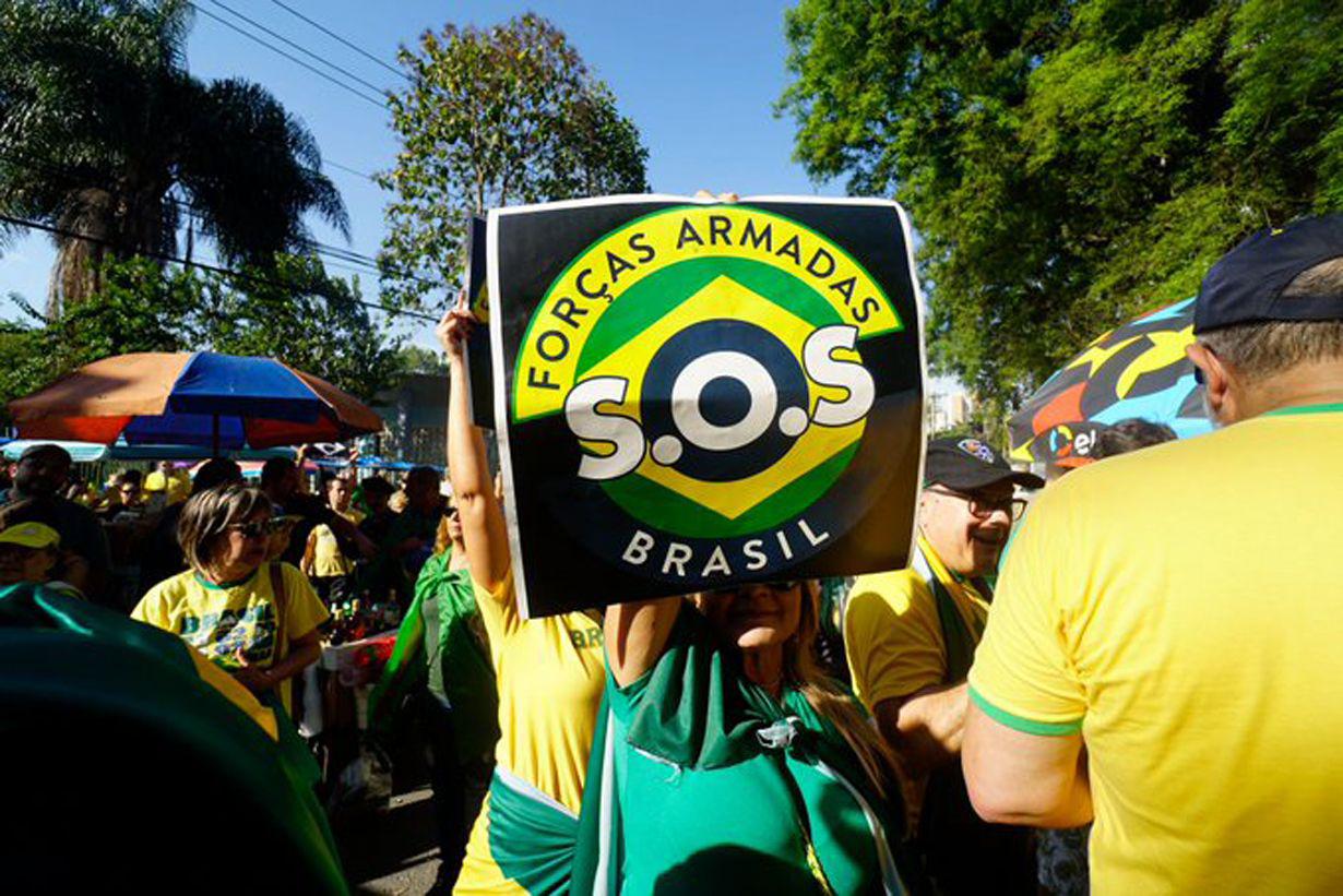 VIDEO Caos en Brasil- seguidores de Bolsonaro invadieron el Congreso pidiendo un golpe militar