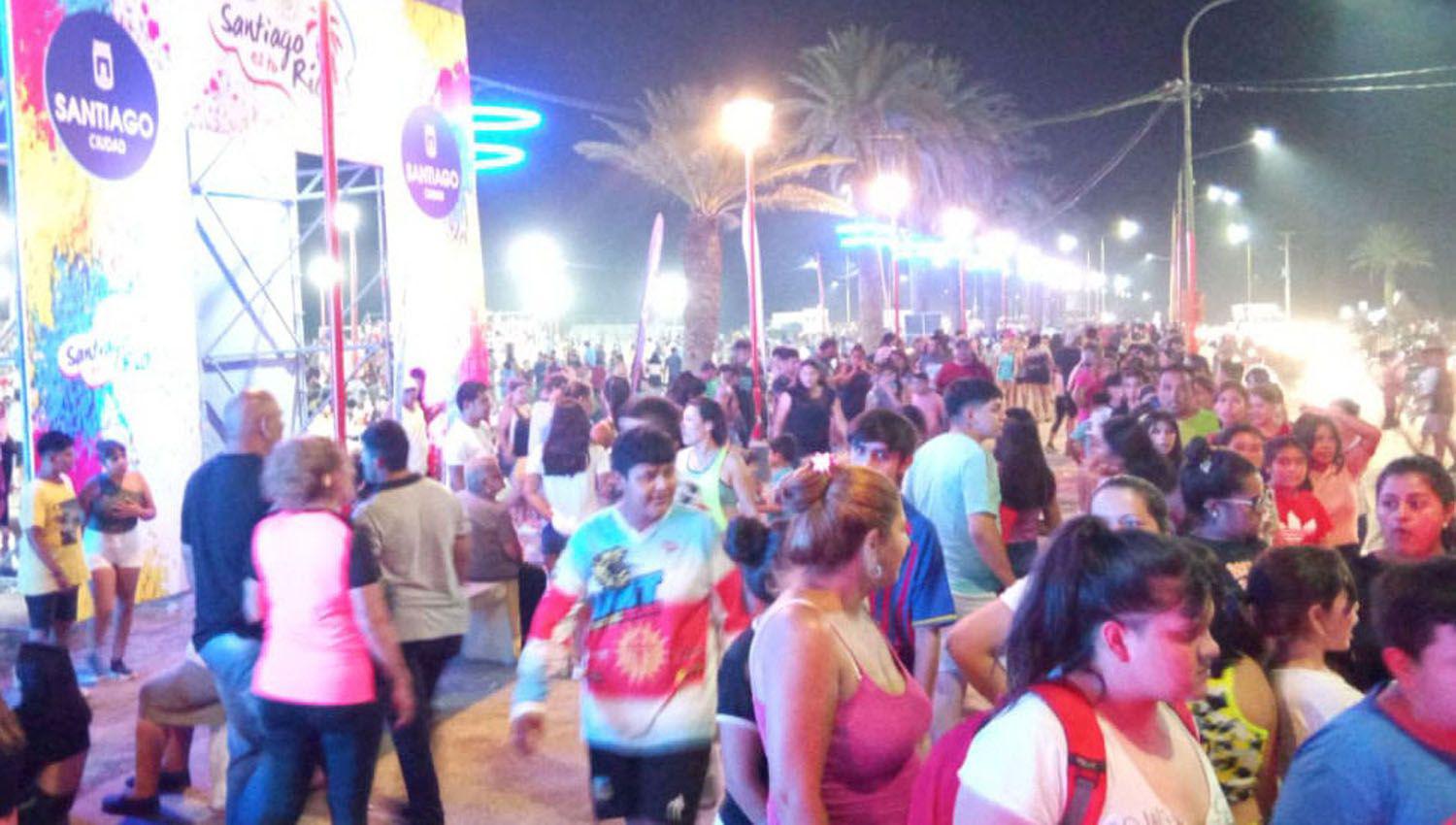 Miles de personas en el programa municipal Santiago es tu Riacuteo