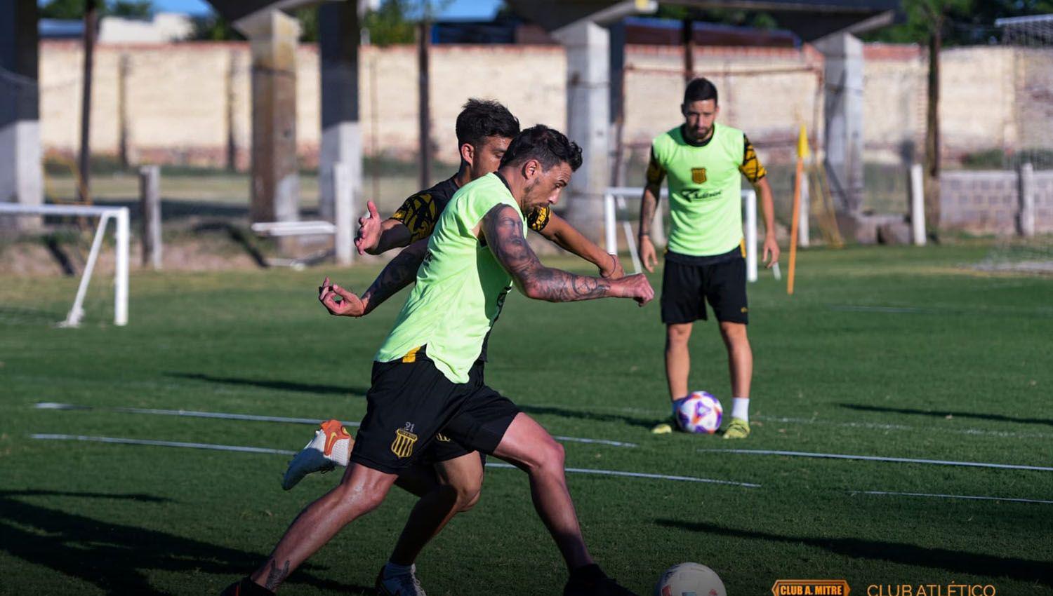 Mitre tendraacute su primer amistoso ante For Ever