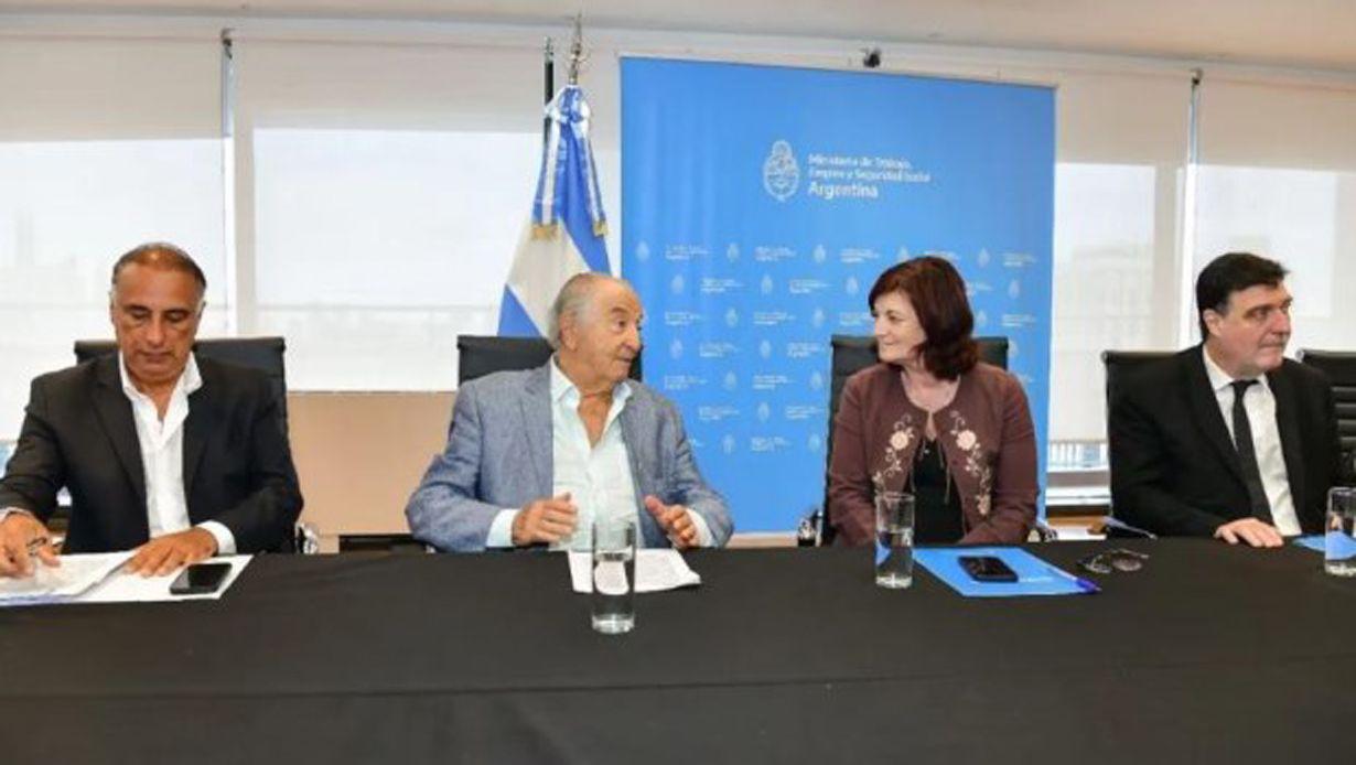 El Sindicato de Comercio cerroacute paritaria en el 101-en-porciento- y mantiene salarios por encima de la inflacioacuten