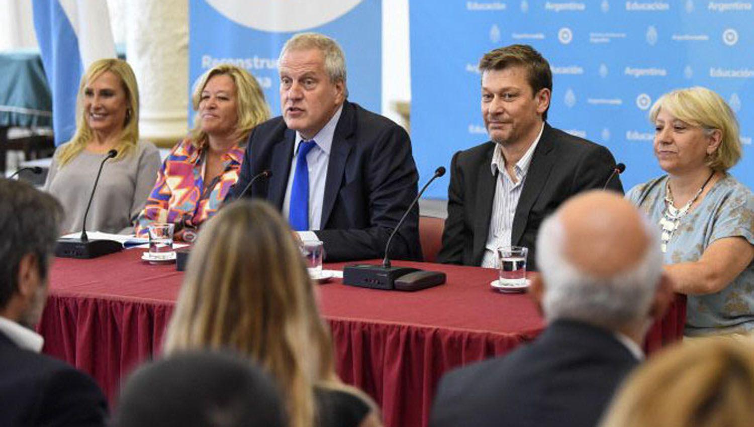 Educacioacuten convoca a acceder a las Becas Manuel Belgrano