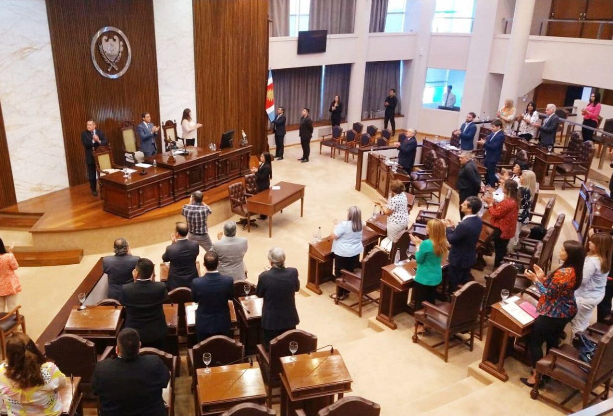 Legislatura- eligieron autoridades y fijaron diacuteas y hora de las sesiones