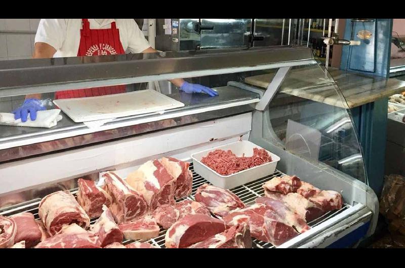 El consumo de carne se desploma ante el aumento de precios y anticipan que seguiraacuten en alza