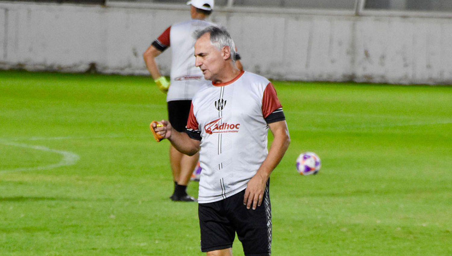 Madeloacuten- Vamos a buscar maacutes el equipo tiene que dar maacutes