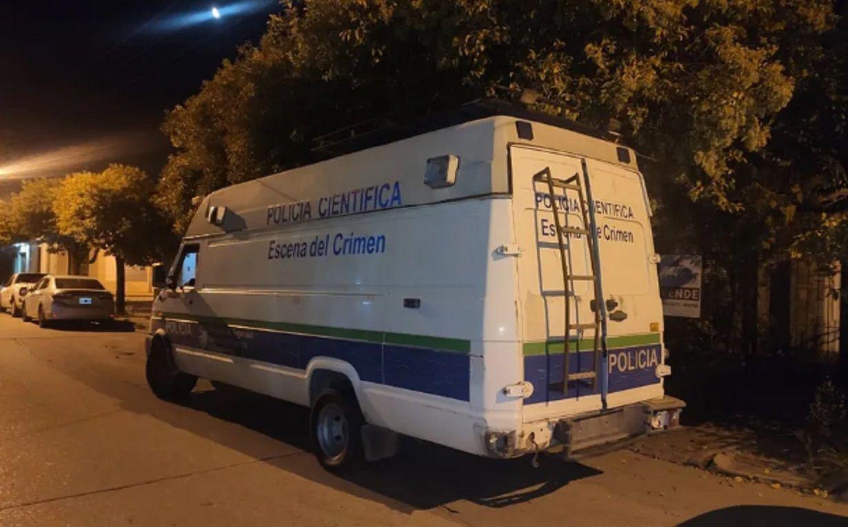 Hallan el cadaacutever de un hombre en un descampado- estaba atado de pies y manos con precintos