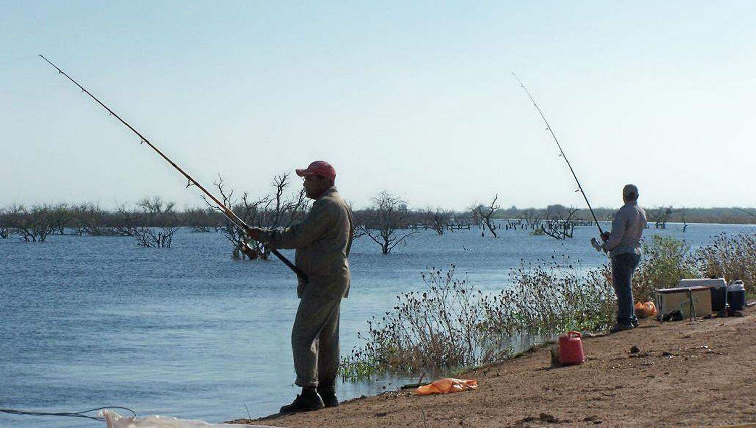 Seguiraacute vedada la pesca en la provincia por tiempo indeterminado