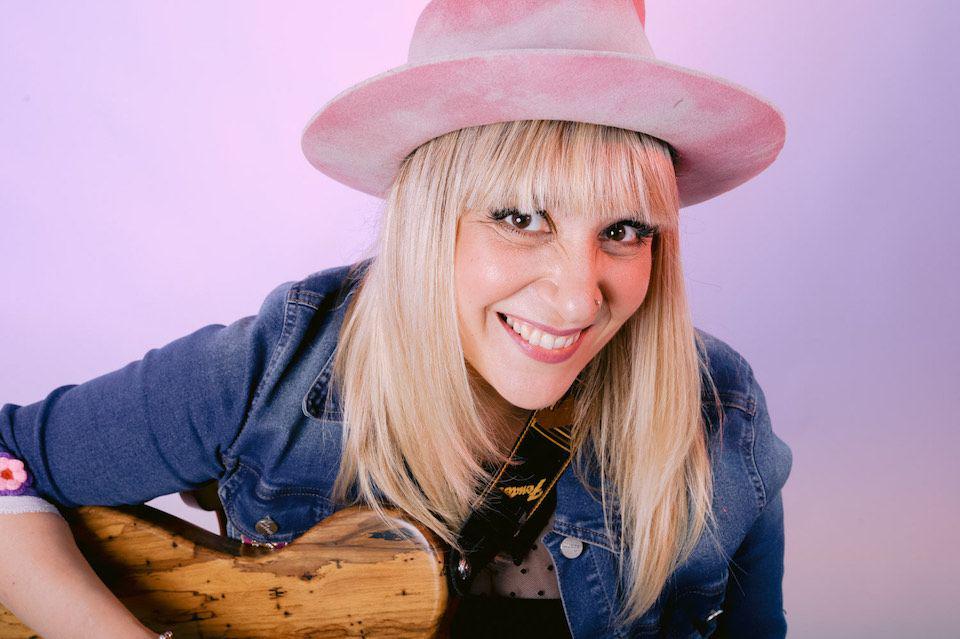 Coteacute Labandeira educa a las infancias ldquoCon mucho swingrdquo