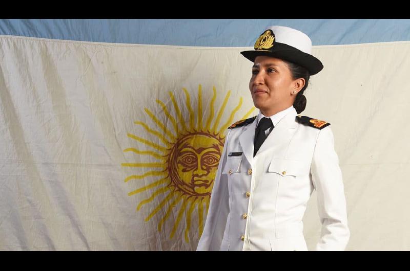Tte de Fragata Dra Natalia Beleacuten Torres Corpos Una santiaguentildea hace patria en los confines de la Argentina