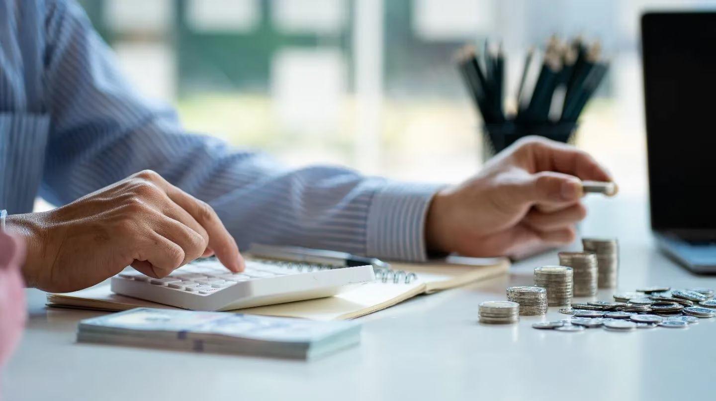 Plazo fijo o doacutelar- las claves para invertir en eacutepocas de alta inflacioacuten y de volatilidad