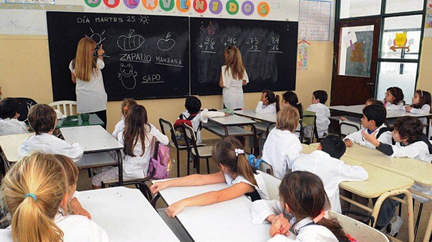 Las escuelas primarias de Santiago del Estero tendraacuten una hora maacutes de clase por diacutea