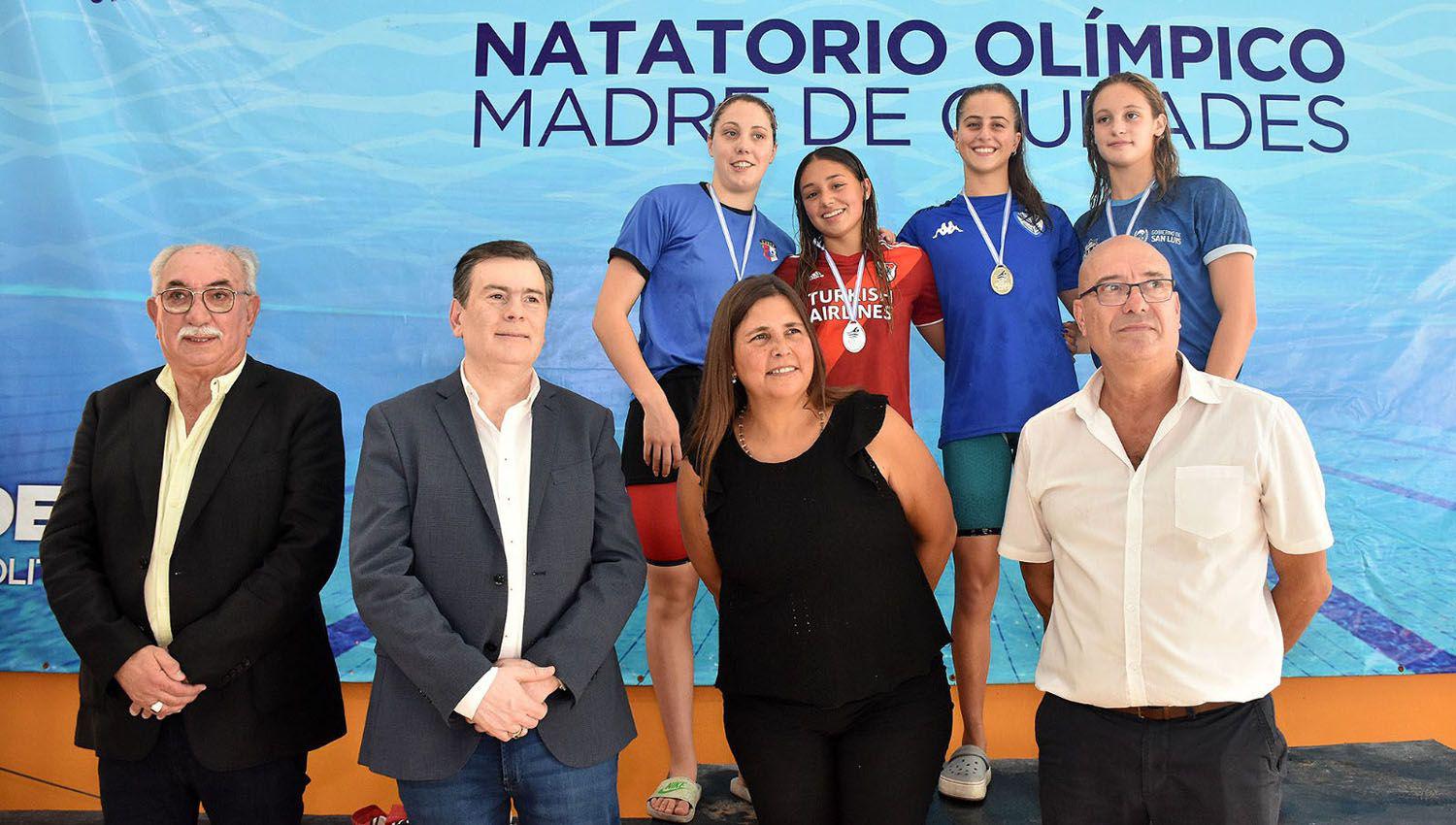 El gobernador participoacute en la apertura del campeonato