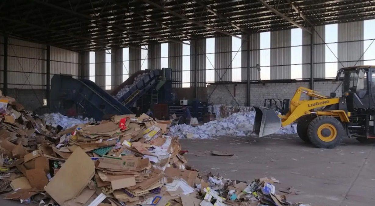 Horror en una planta recicladora- un trabajador murioacute al quedar atrapado en una cinta compactadora